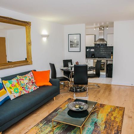 Riverside 2 Bed Apartment London Exteriör bild