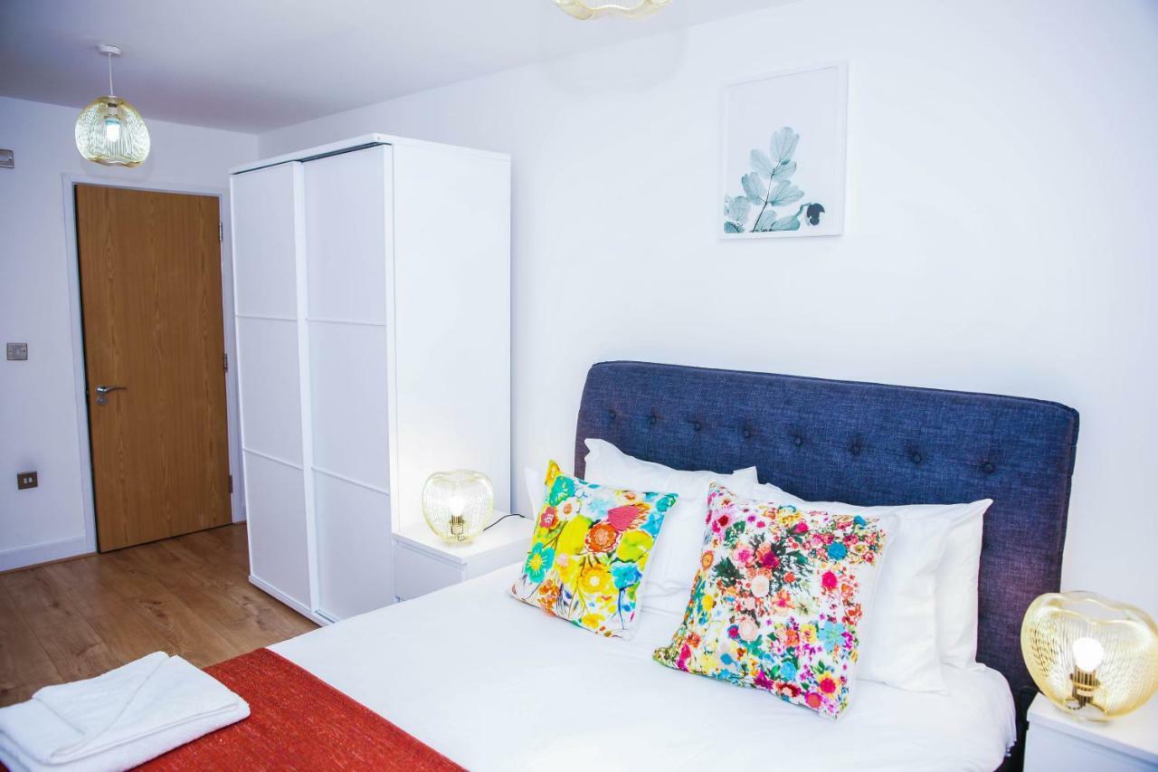 Riverside 2 Bed Apartment London Exteriör bild