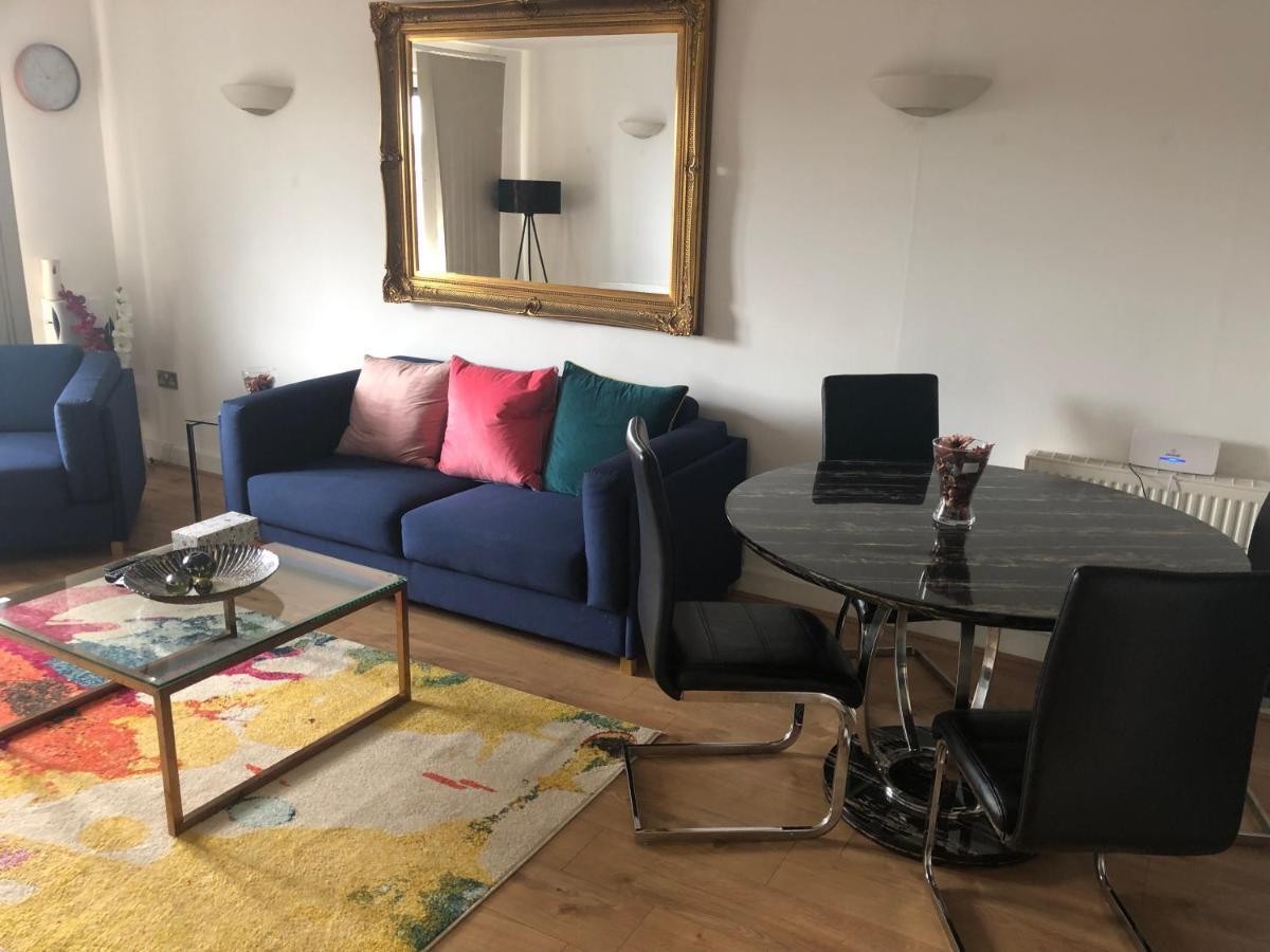 Riverside 2 Bed Apartment London Exteriör bild